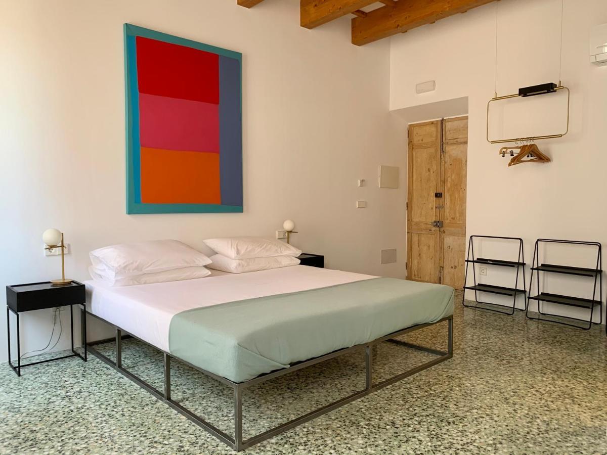 Fragile Hotel Ciutadella  Dış mekan fotoğraf